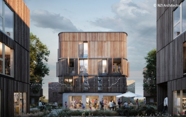 Bâtiment moderne en bois avec des bureaux et des zones de rassemblement, ciel nuageux.